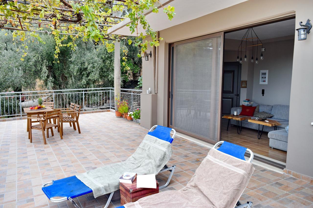 Villa Portreto Kambanos Bagian luar foto