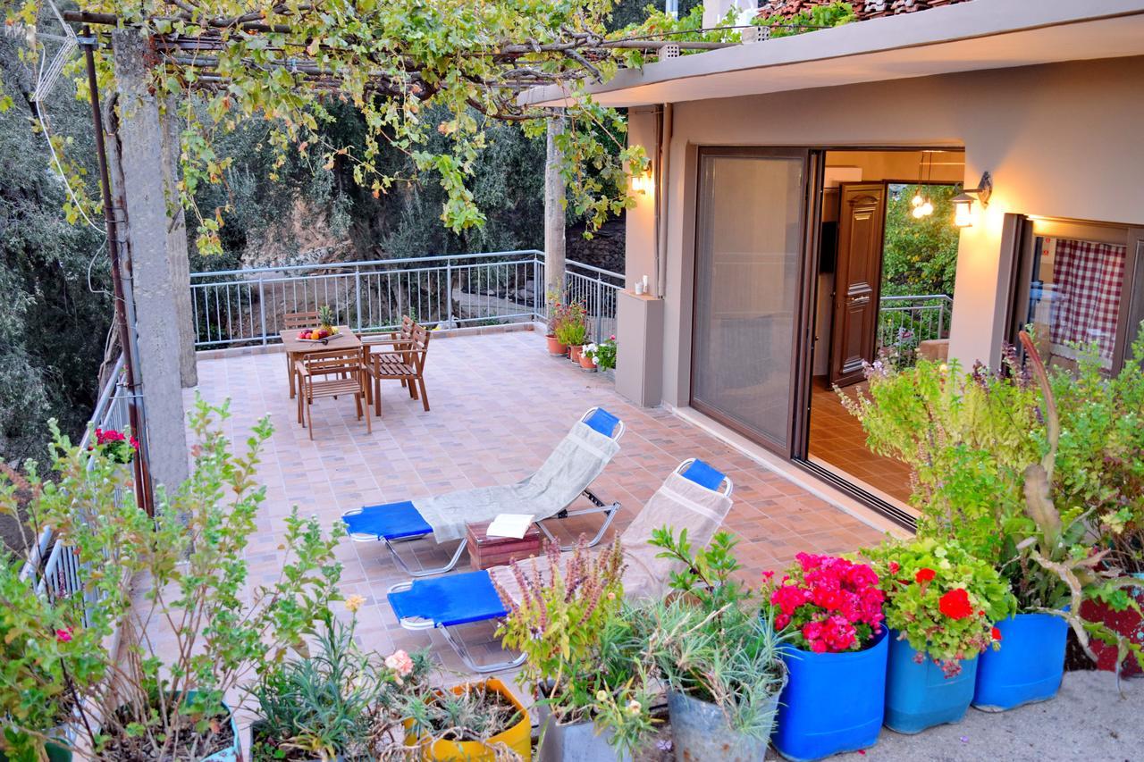 Villa Portreto Kambanos Bagian luar foto